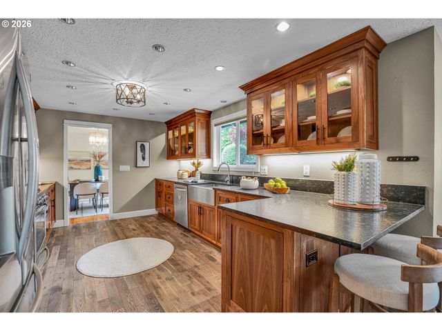 17014 Se WILEY Way, Milwaukie, OR 97267