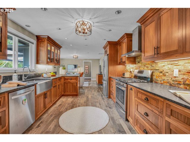17014 Se WILEY Way, Milwaukie, OR 97267