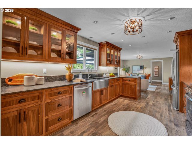 17014 Se WILEY Way, Milwaukie, OR 97267