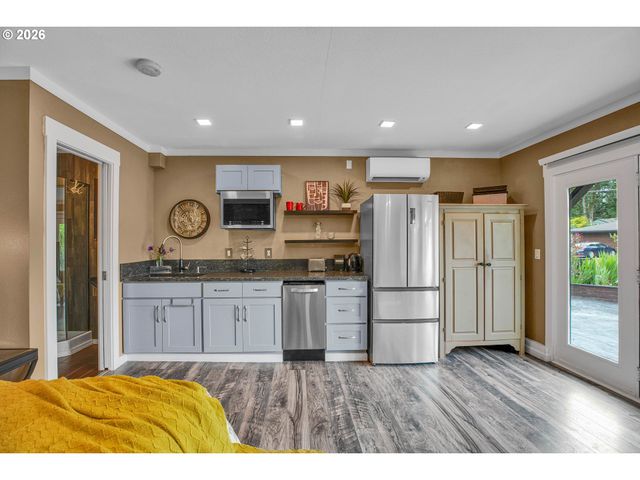 17014 Se WILEY Way, Milwaukie, OR 97267