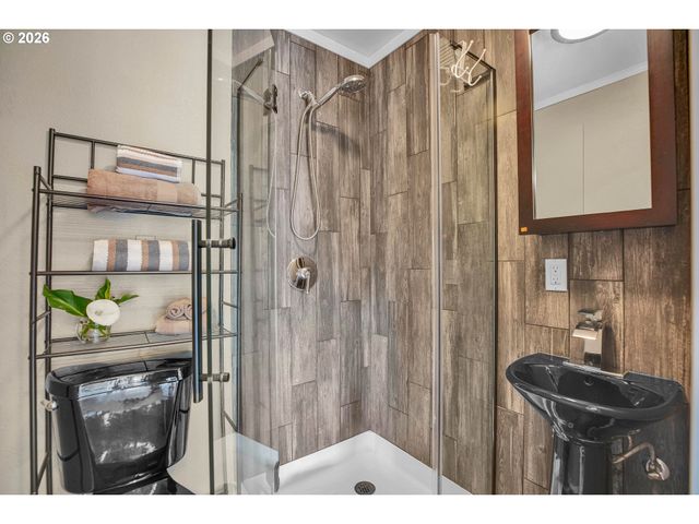 17014 Se WILEY Way, Milwaukie, OR 97267