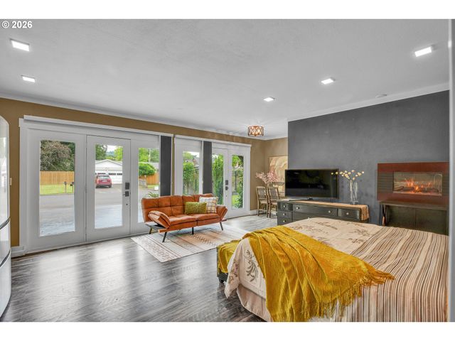 17014 Se WILEY Way, Milwaukie, OR 97267