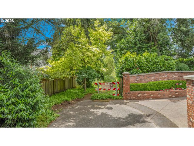 17014 Se WILEY Way, Milwaukie, OR 97267
