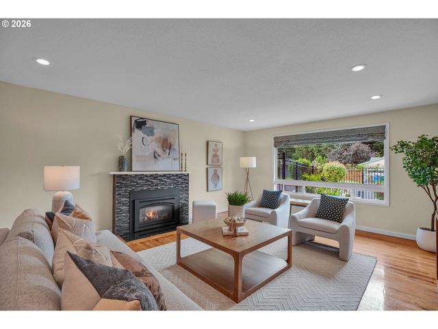 17014 Se WILEY Way, Milwaukie, OR 97267
