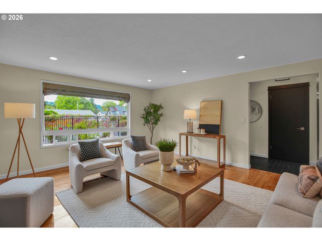 17014 Se WILEY Way, Milwaukie, OR 97267