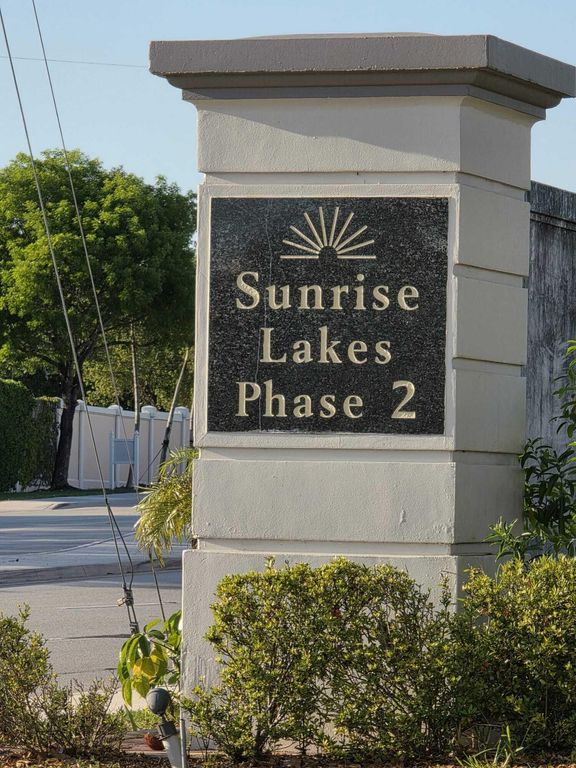 8400 Sunrise Lakes Boulevard 107, Sunrise, FL 33322