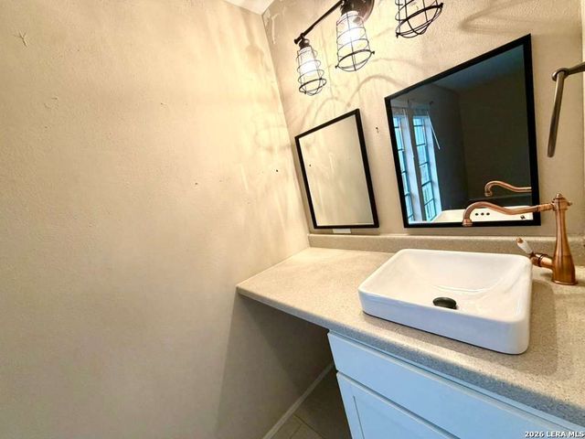 7322 Oak Manor, San Antonio, TX 78229