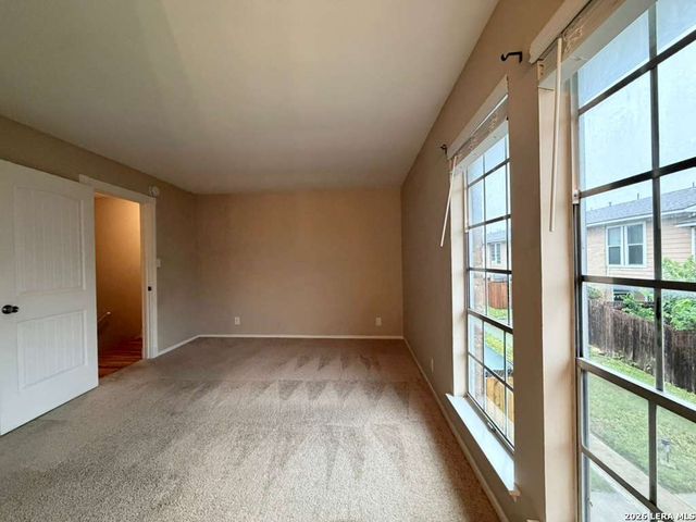 7322 Oak Manor, San Antonio, TX 78229