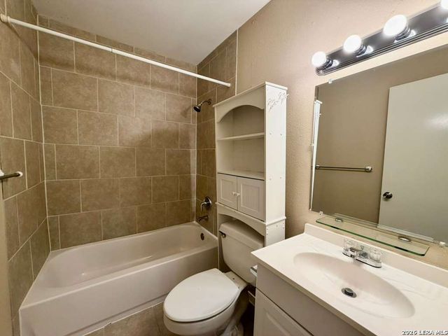 7322 Oak Manor, San Antonio, TX 78229