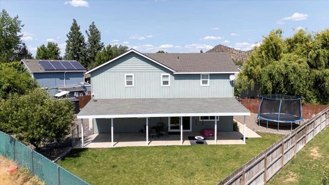 630 NE Fieldstone Lane, Prineville, OR 97754