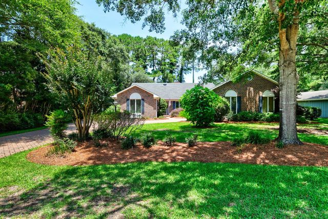 466 Country Club Dr., Pawleys Island, SC 29585