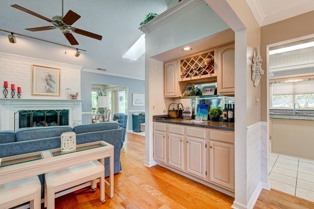 466 Country Club Dr., Pawleys Island, SC 29585