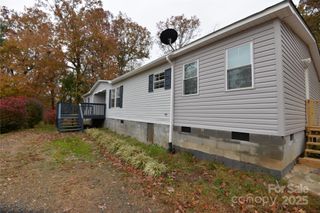 14 Vultures Nest Road, Swannanoa, NC 28778