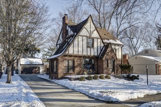 18930 Hillcrest Street, Beverly Hills, MI 48025