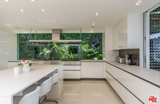 630 Clinton Place, Beverly Hills, CA 90210