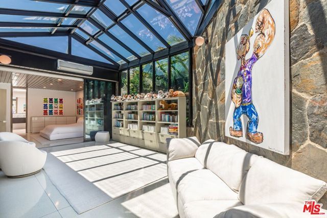 630 Clinton Place, Beverly Hills, CA 90210