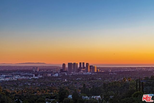 630 Clinton Place, Beverly Hills, CA 90210