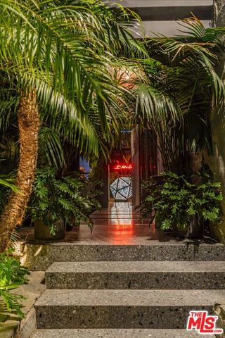 630 Clinton Place, Beverly Hills, CA 90210