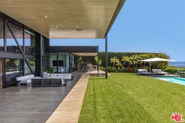 630 Clinton Place, Beverly Hills, CA 90210