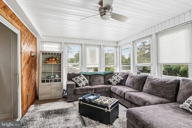 207 NAVAJO TRL, Browns Mills, NJ 08015