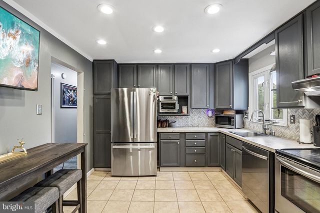 207 NAVAJO TRL, Browns Mills, NJ 08015