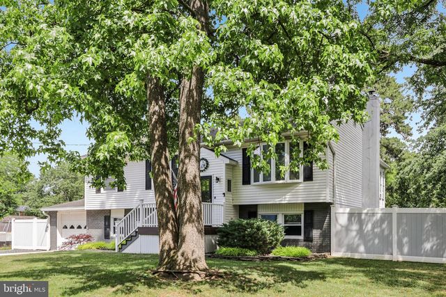 207 NAVAJO TRL, Browns Mills, NJ 08015