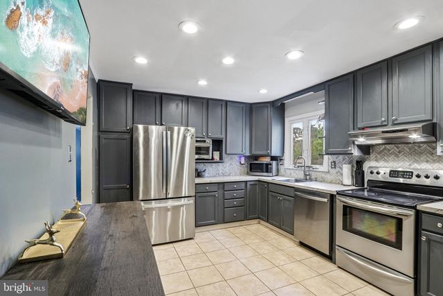 207 NAVAJO TRL, Browns Mills, NJ 08015