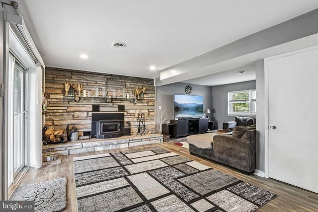 207 NAVAJO TRL, Browns Mills, NJ 08015