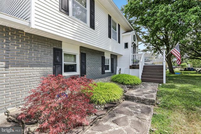 207 NAVAJO TRL, Browns Mills, NJ 08015