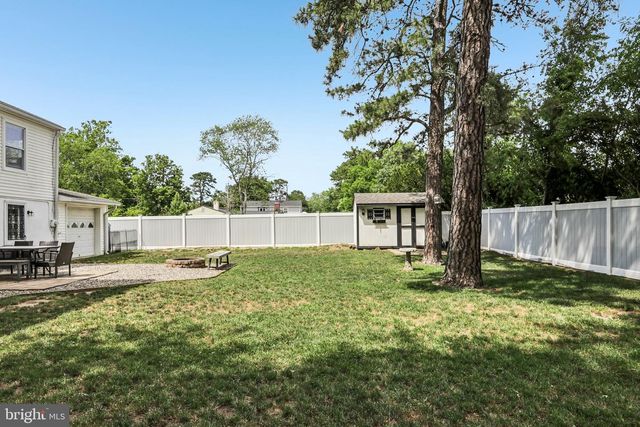 207 NAVAJO TRL, Browns Mills, NJ 08015