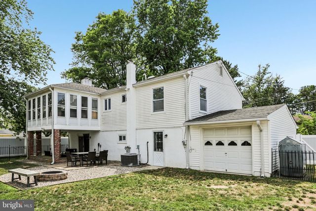 207 NAVAJO TRL, Browns Mills, NJ 08015