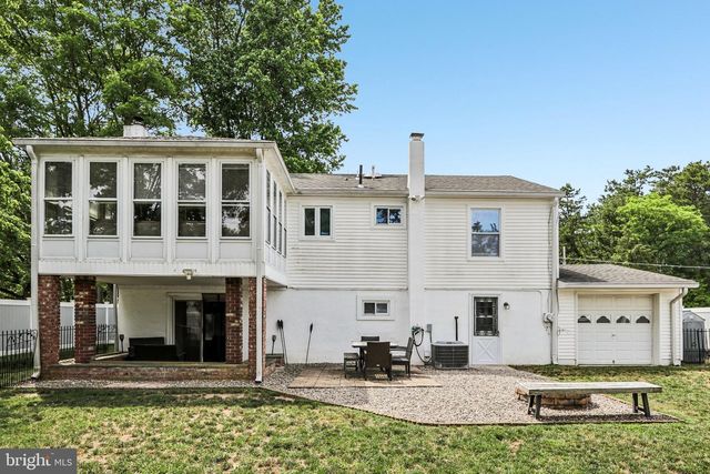 207 NAVAJO TRL, Browns Mills, NJ 08015