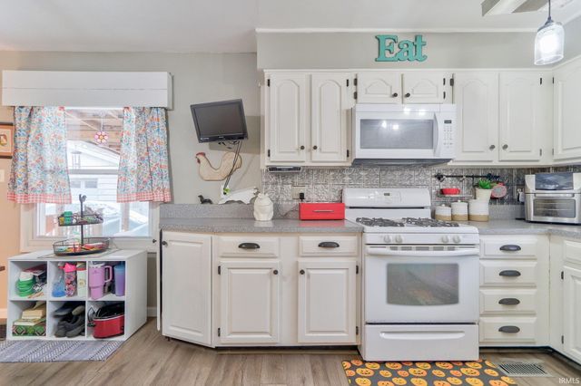 2214 Jefferson Avenue, Evansville, IN 47714