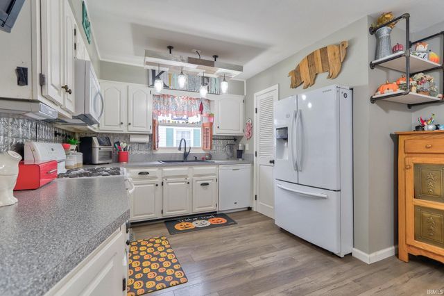 2214 Jefferson Avenue, Evansville, IN 47714