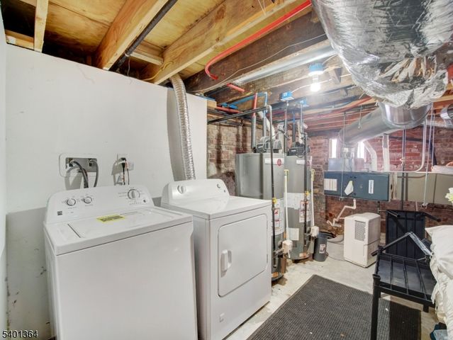 76 Amherst St, East Orange City, NJ 07018