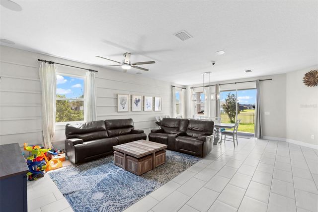 7434 35TH LANE E, Sarasota, FL 34243