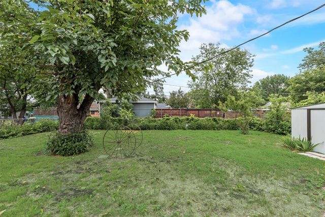 1322 Bluebird Lane, Garland, TX 75042