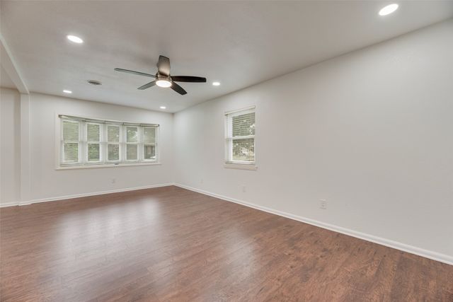 1322 Bluebird Lane, Garland, TX 75042