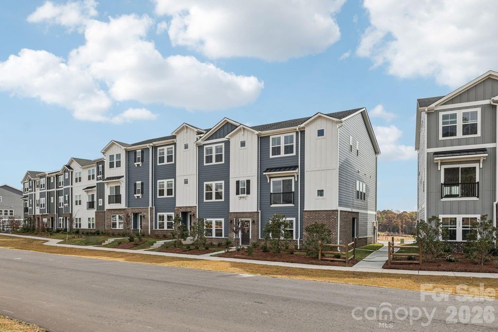 359 Golden Maple Court, Fort Mill, SC 29708