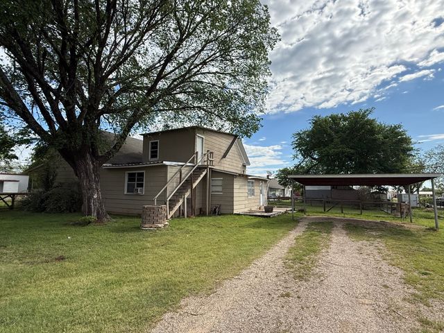 280 W 4th Street, Crawford, TX 76638