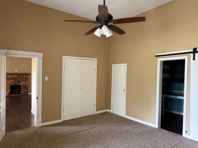 280 W 4th Street, Crawford, TX 76638