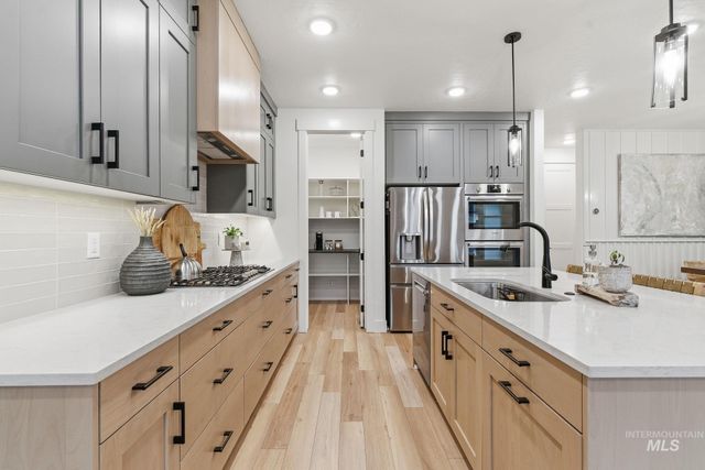 2563 S New Haven Ln, Boise, ID 83716