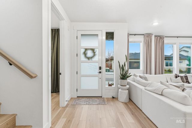 2563 S New Haven Ln, Boise, ID 83716