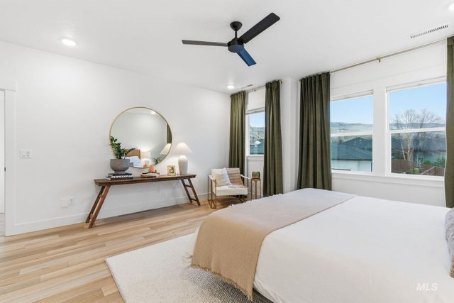 2563 S New Haven Ln, Boise, ID 83716