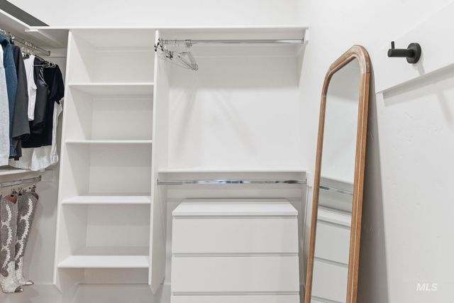 2563 S New Haven Ln, Boise, ID 83716