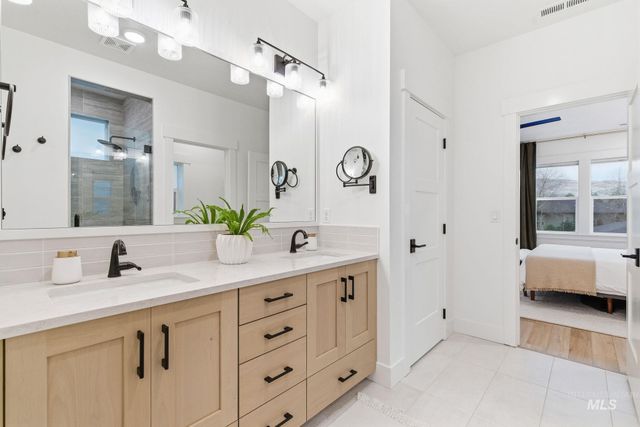 2563 S New Haven Ln, Boise, ID 83716