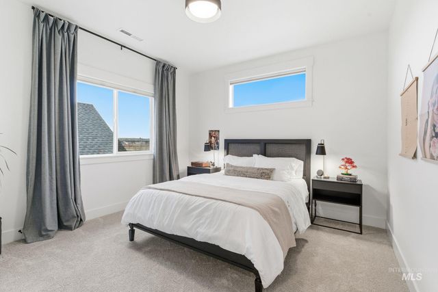 2563 S New Haven Ln, Boise, ID 83716