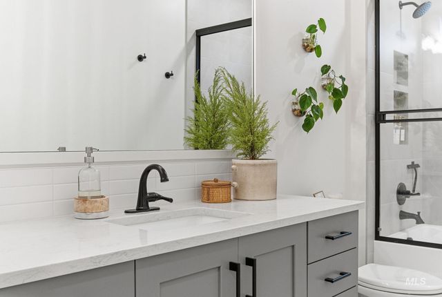 2563 S New Haven Ln, Boise, ID 83716