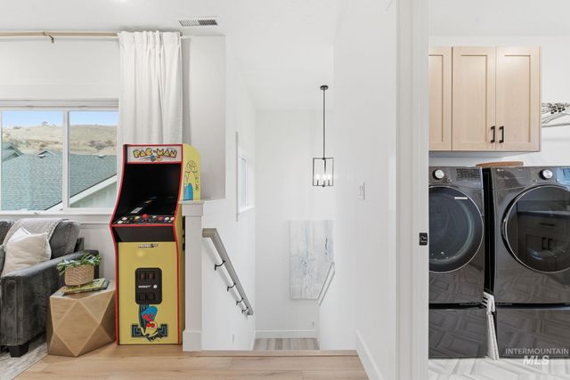 2563 S New Haven Ln, Boise, ID 83716