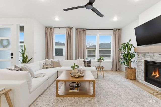 2563 S New Haven Ln, Boise, ID 83716